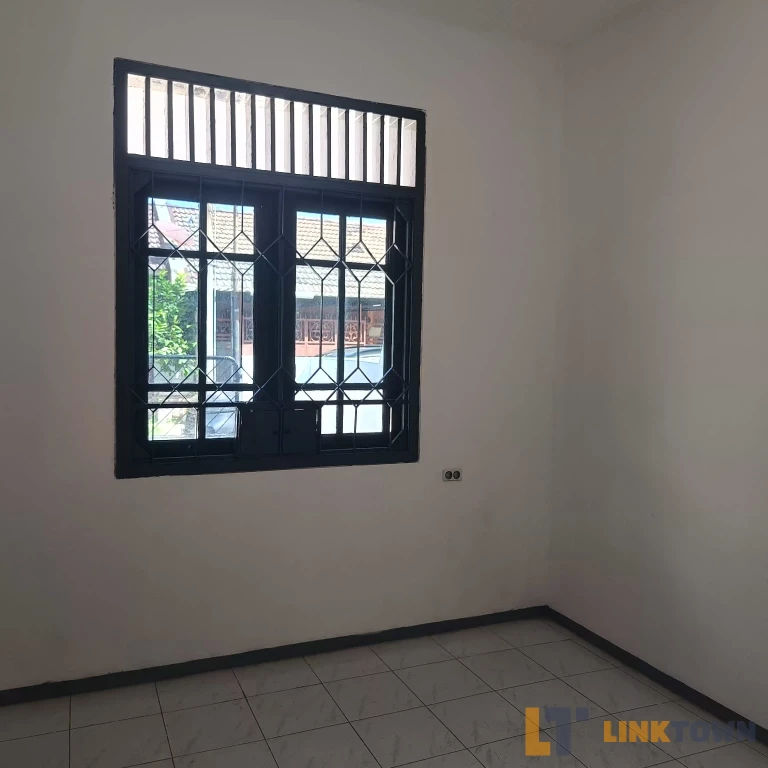 Strategis Siap Huni Rumah Nginden Intan Timur Sukolilo Surabaya 