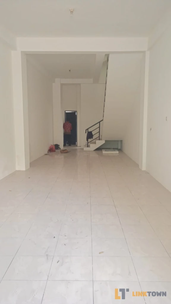 Disewakan Ruko Strategis Siap Usaha di Kebon Jeruk Jakarta Barat