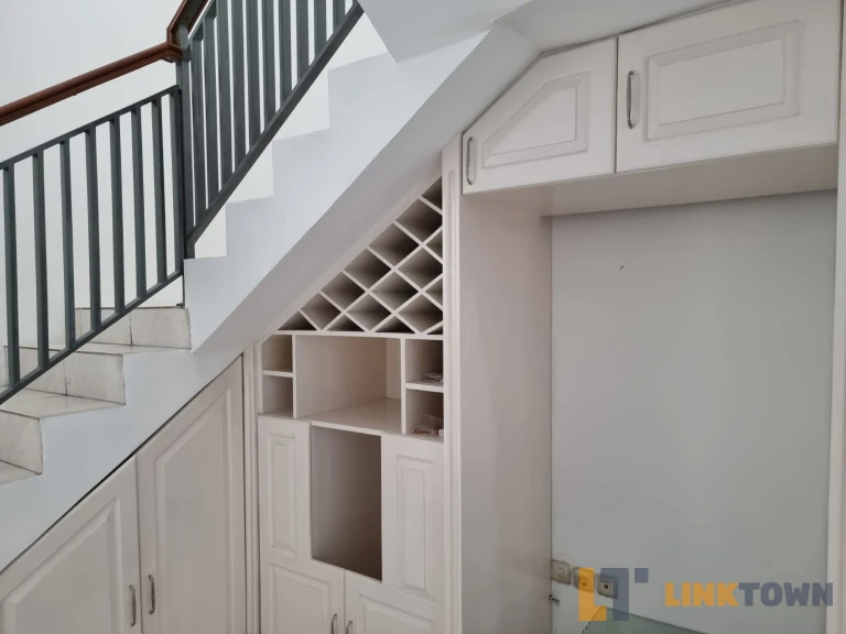 Sewa Cepat Rumah 2 Lantai Semi Furnish di Tebet Jakarta Selatan