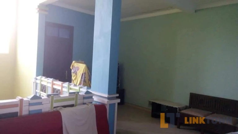 Jual Cepat Rumah 3 Lantai Luas 135m² Strategis di Gunung Anyar Surabaya
