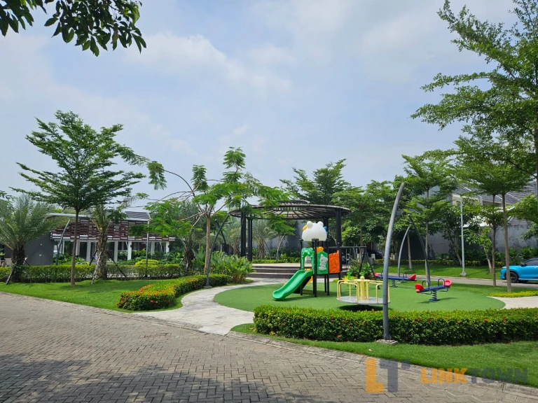 Murah Rumah Baru 3 Lantai Cluster Northwest Park Citraland Surabaya Barat