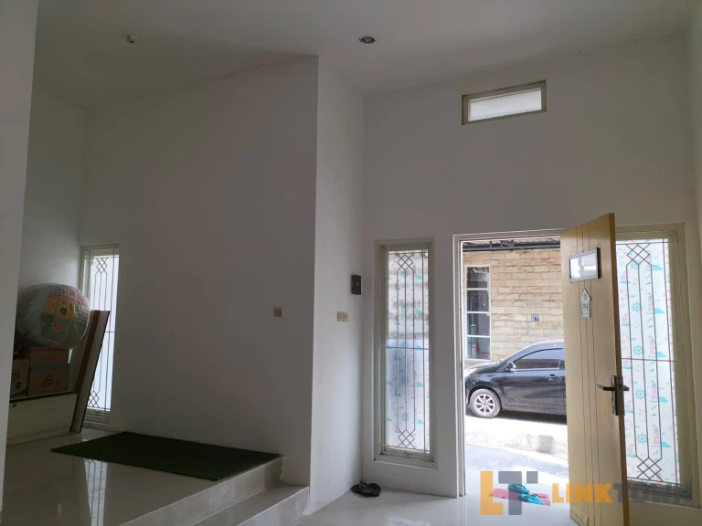 Rumah Siap Huni di Jalan Rungkut Barata Surabaya 