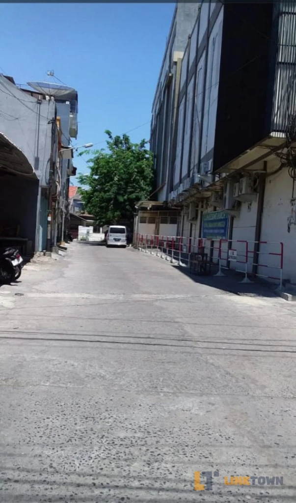 Ruko Babatan Pantai dengan 3 Lantai di Surabaya Timur 