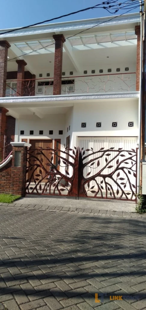 Rumah Hook Elegan Bukit Palma Citraland Utara Surabaya 