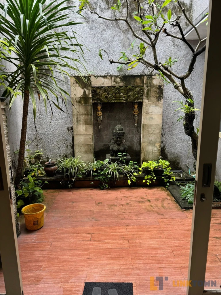 Rumah Modern Minimalis Nangka Utara Denpasar Bali 