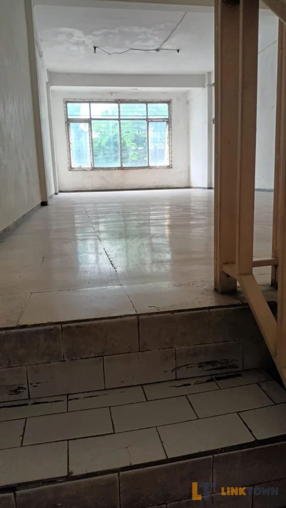 Ruko Strategis di Raya Manukan Tama Surabaya Barat 