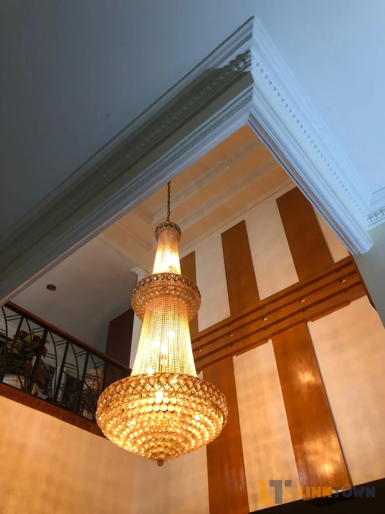 Rumah Asri dan Strategis di Gunung Anyar Surabaya 