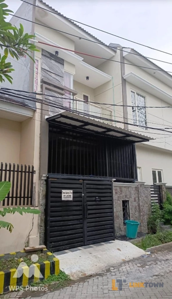 Rumah Strategis di Jalan Taman Sutorejo Timur Mulyorejo Surabaya 