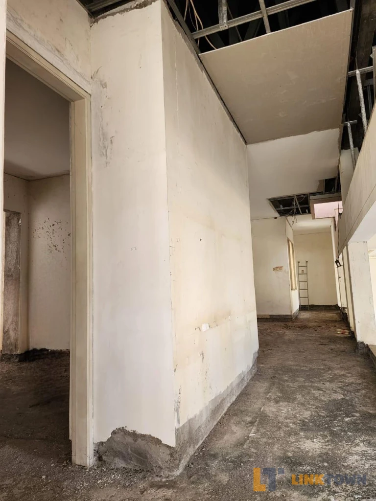 Rumah Hook Hitung Tanah Jalan Jajar Tunggal Utara Wiyung Surabaya 