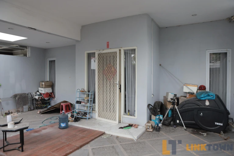 Perumahan Jalan Raya Kuta Puri Mas Gunung Anyar Surabaya 