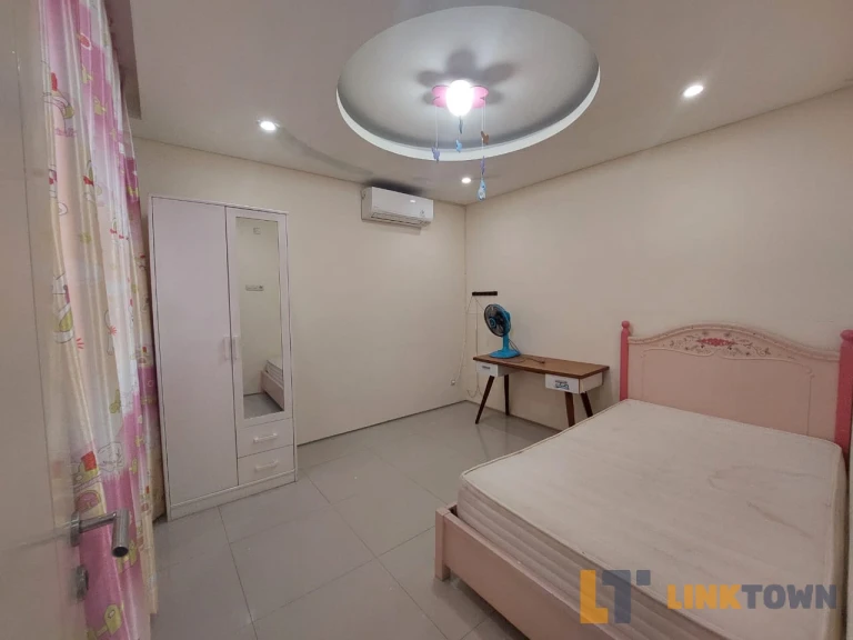 Rumah 2 Lantai dengan Lokasi Strategis Royal Residence Wiyung Surabaya 