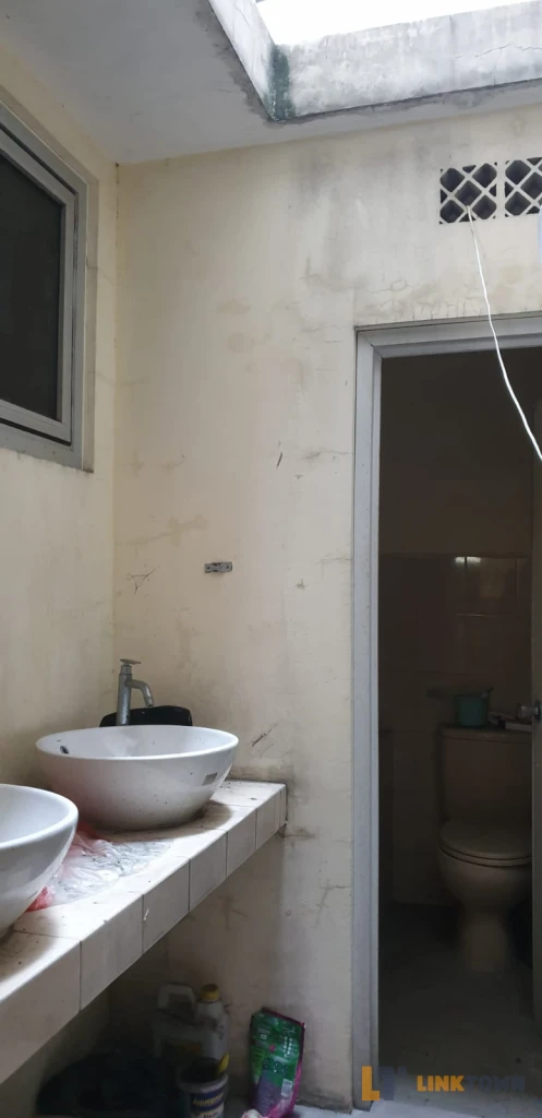 Disewakan Ruko Strategis Jalan Puri Jambangan Baru Surabaya 