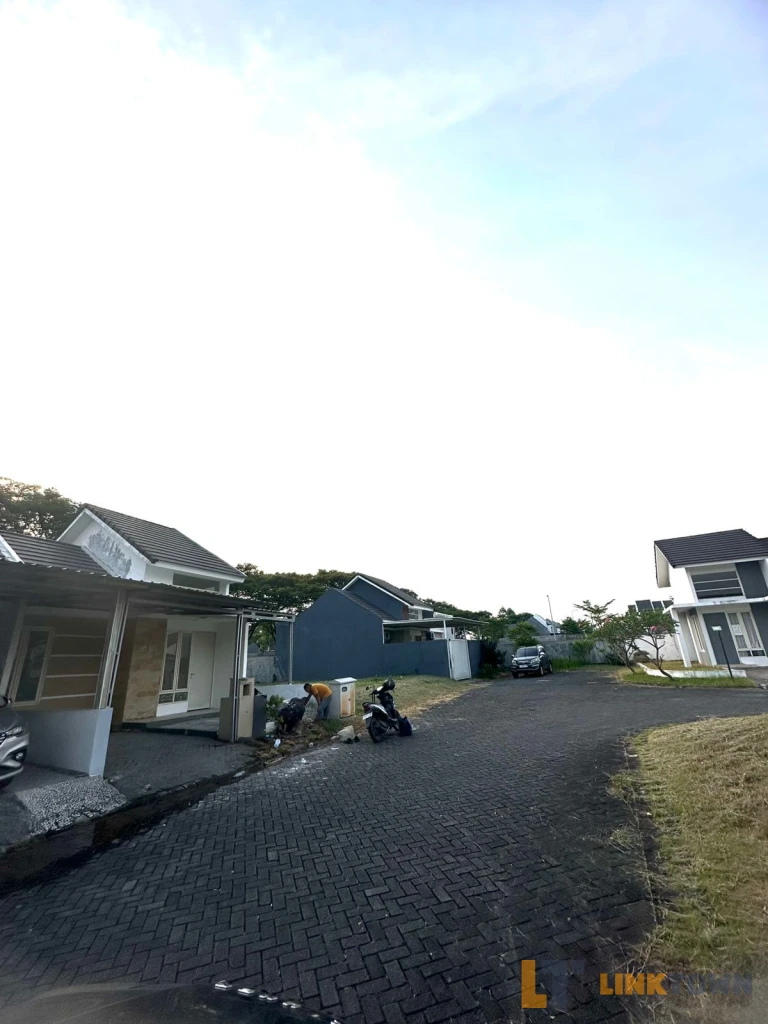 Rumah Cluster One System Menganti Gresik 