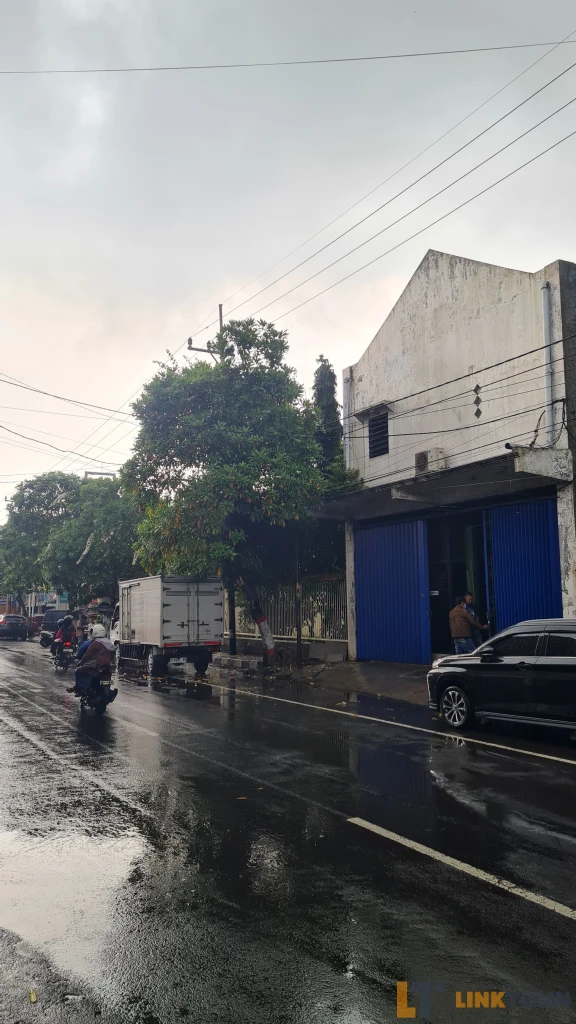 Ruko Besar di Jalan PB Sudirman Mojokerto 