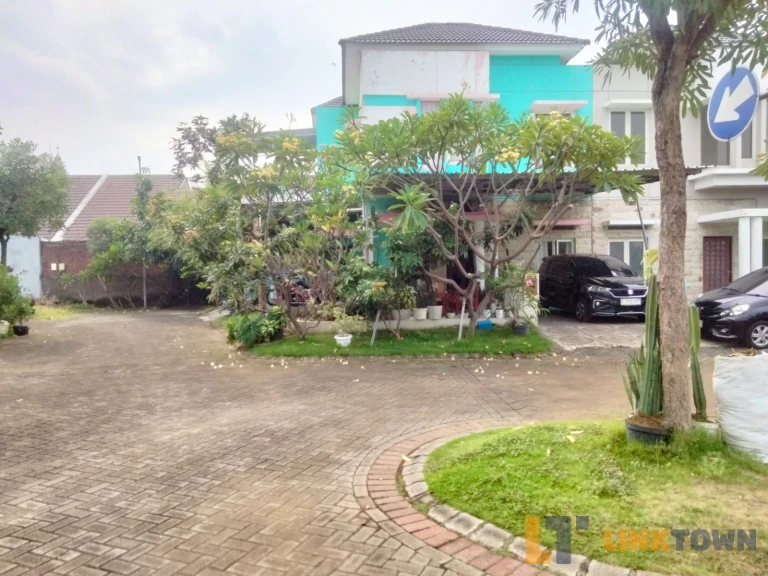 Rumah Tosca Unik di Puri Surya Jaya Cluster Valencia Spring Sidoarjo 