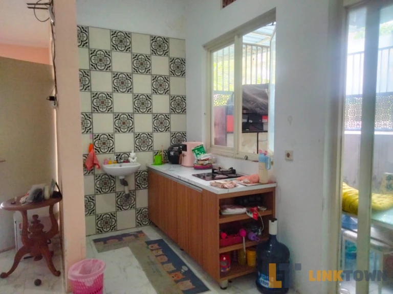Rumah Tosca Unik di Puri Surya Jaya Cluster Valencia Spring Sidoarjo 