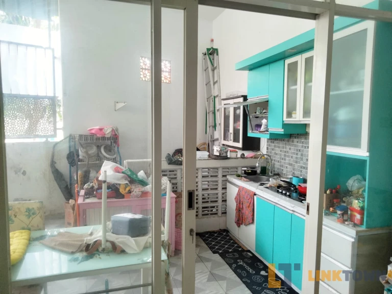 Rumah Tosca Unik di Puri Surya Jaya Cluster Valencia Spring Sidoarjo 