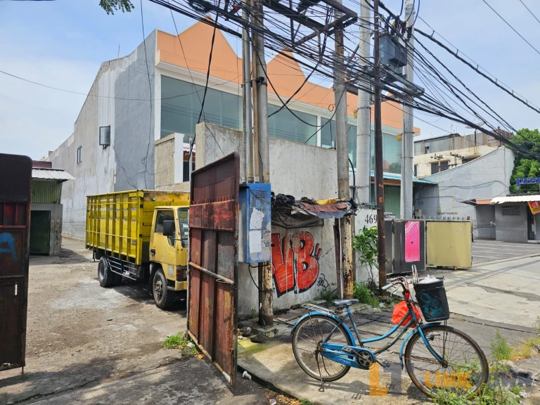 Bangunan Di Raya Kenjeran Surabaya Timur