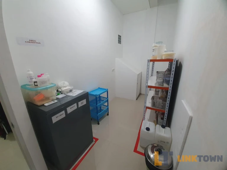 Ruko 3 Lantai Northwest Boulevard Citraland Utara Surabaya