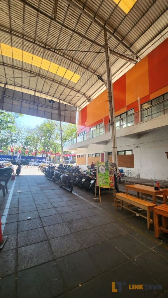 Ruko G-walk Galeria Citraland Surabaya Barat