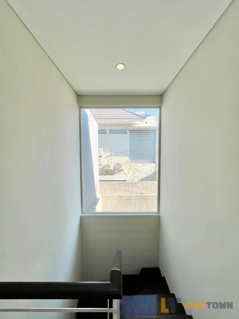 Disewakan Rumah Full Furnished Dan Mewah Cluster Pelican Hill Citraland Utara Surabaya