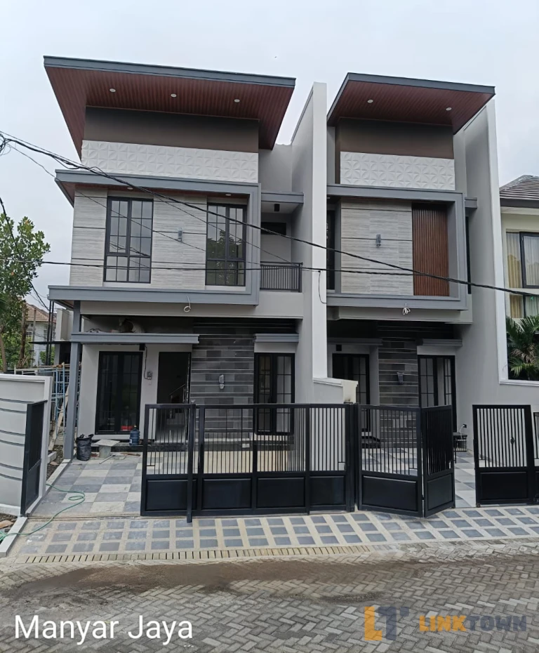 Main Road Rumah Gress Manyar Jaya Tipe A Surabaya Timur