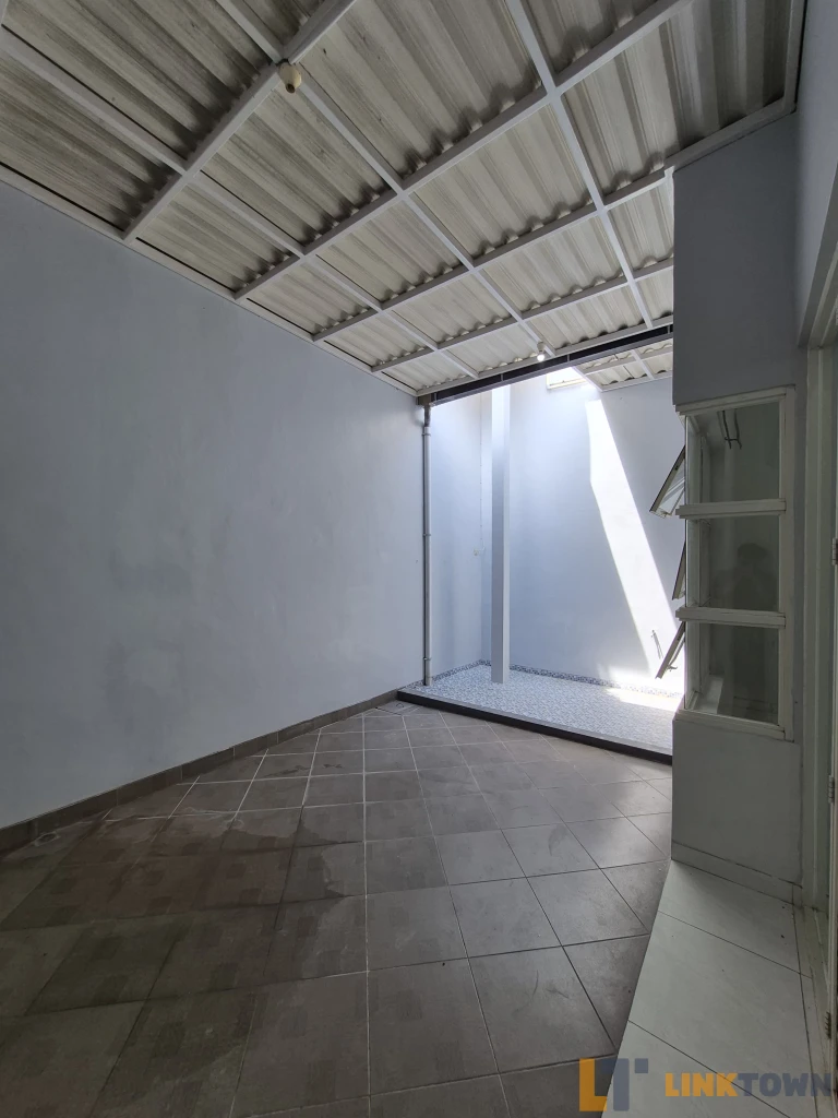 Rumah Strategis Graha Santoso Regency Rungkut Surabaya