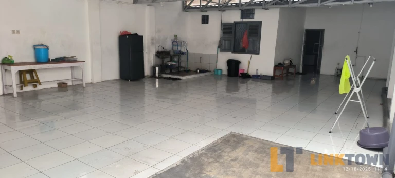 Dijual Toko Siap Pakai di Labruk Kabupaten Lumajang