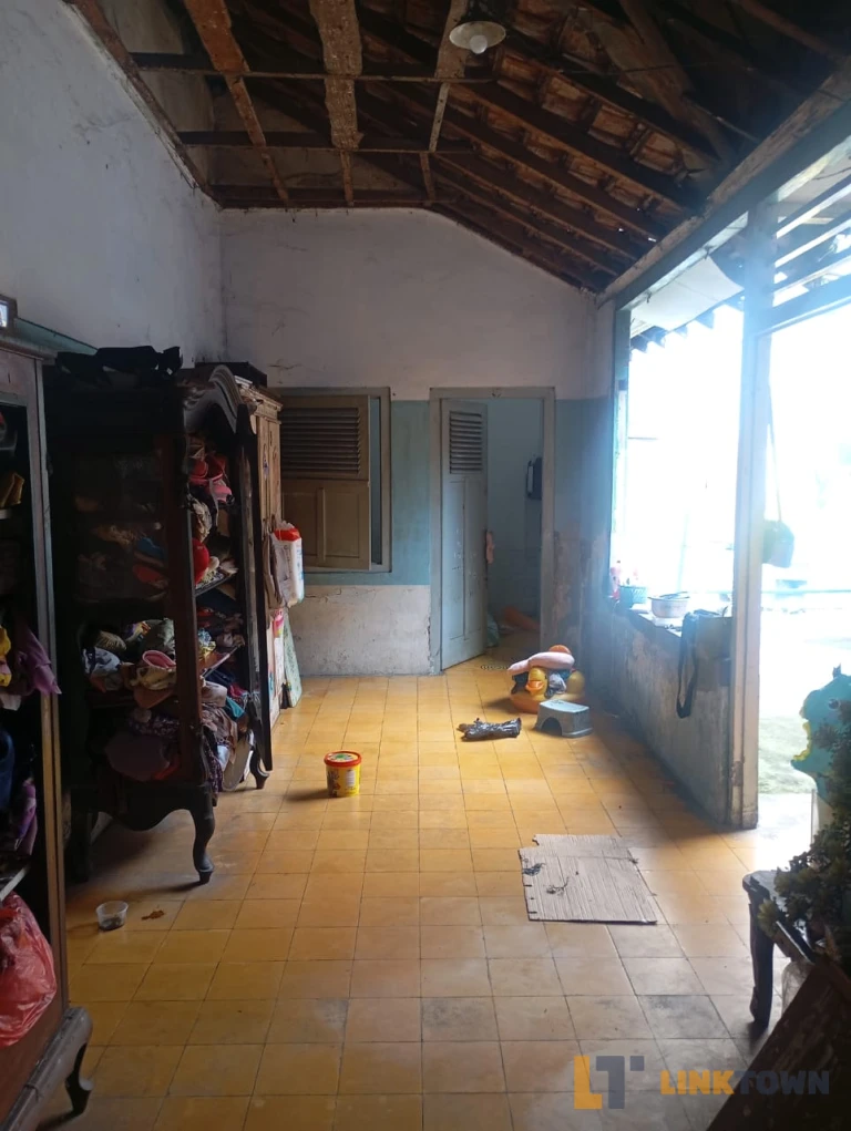 Dijual Tanah dan Bangunan di ke di Kedung Maling