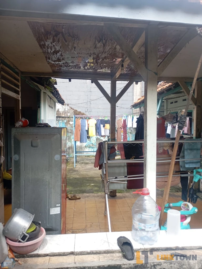 Dijual Tanah dan Bangunan di ke di Kedung Maling