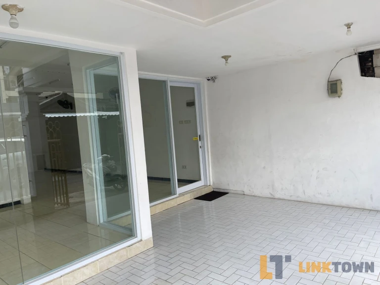 Harga Dibawah Pasaran Rumah 2 Lantai Siap Huni di Bendul Merisi Surabaya