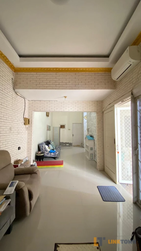 Dijual Rumah 1 Lantai Dibawah Harga Pasar Perumahan Green Lake Surabaya