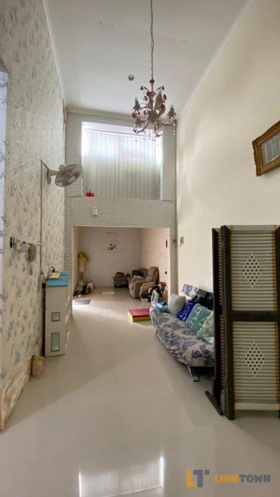 Dijual Rumah 1 Lantai Dibawah Harga Pasar Perumahan Green Lake Surabaya