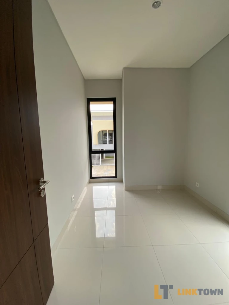 DIJUAL!!! Rumah Luas 102m² Esklusif di Podomoro Park Bandung