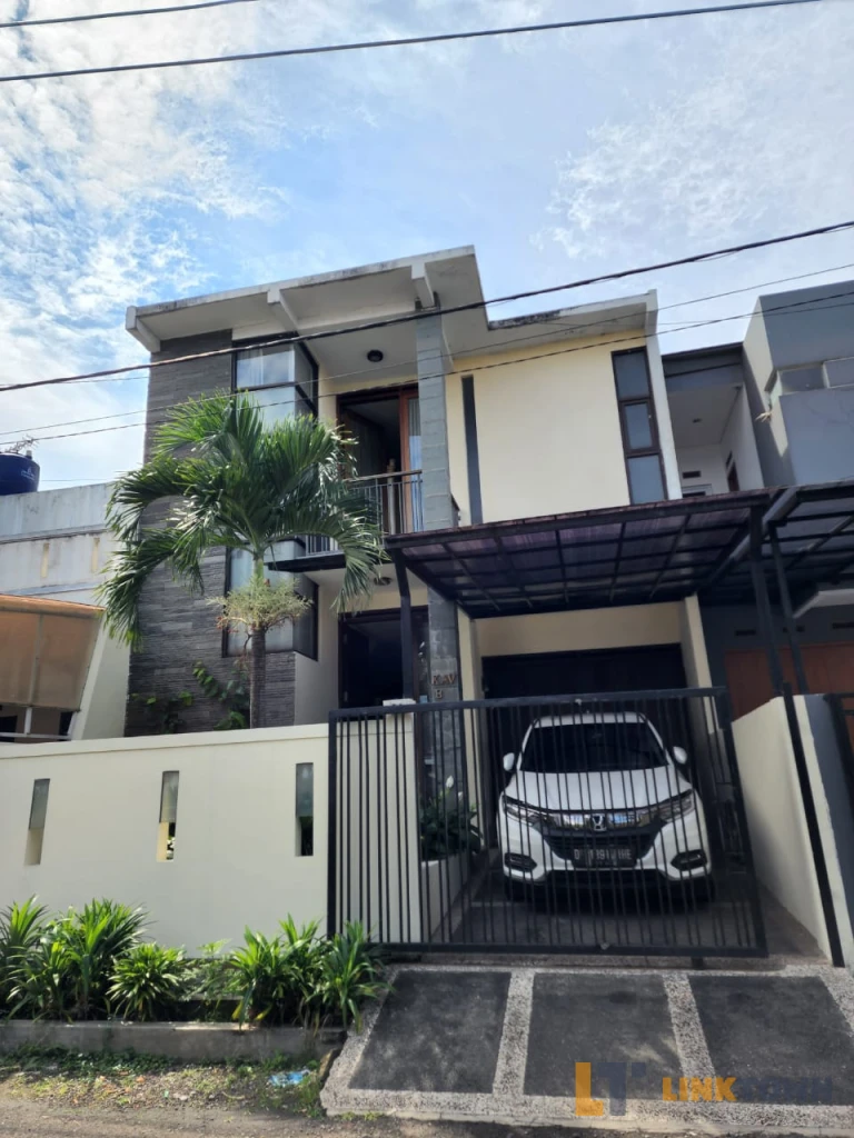 Dijual Cepat Rumah Luas 109m² Strategis di Arcamanik Bandung