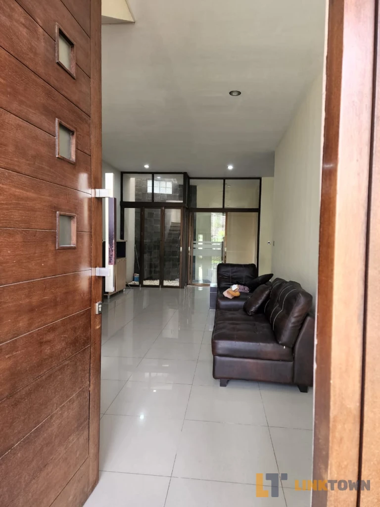 Dijual Cepat Rumah Luas 109m² Strategis di Arcamanik Bandung