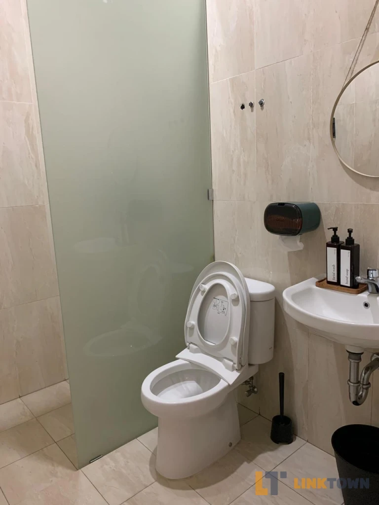 Best Price!!! Rumah Luas 175m² Cozy di Taman Holis Bandung