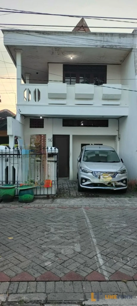 Bisa Nego Rumah 2 Lantai Lokasi Strategis di Simo Sidomulyo