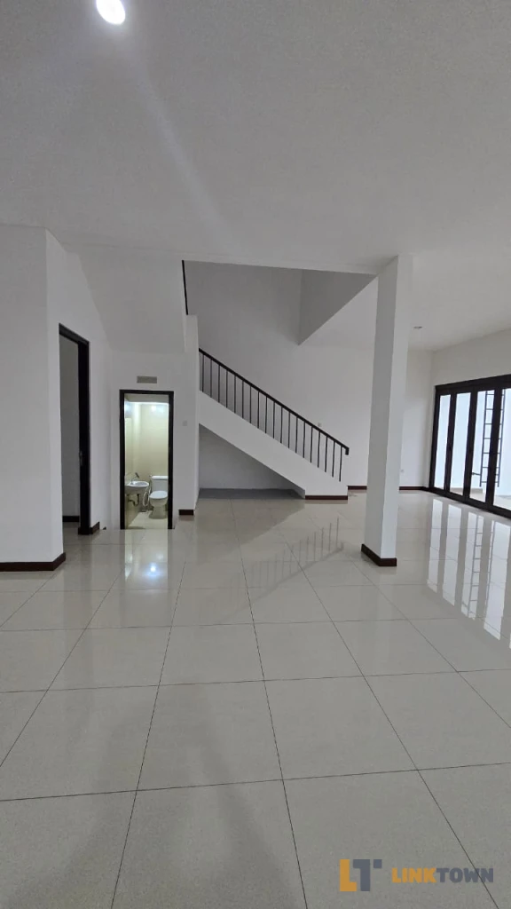 Dijual Rumah Esklusif Luas 300m² di Asia Tropis Bekasi