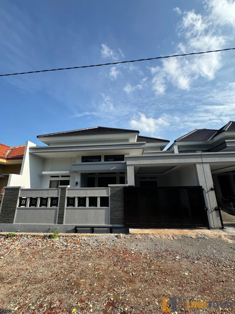 Dijual Rumah dengan Lokasi Strategis dan Harga bisa Nego di Permata Beringin Ngaliyan Semarang