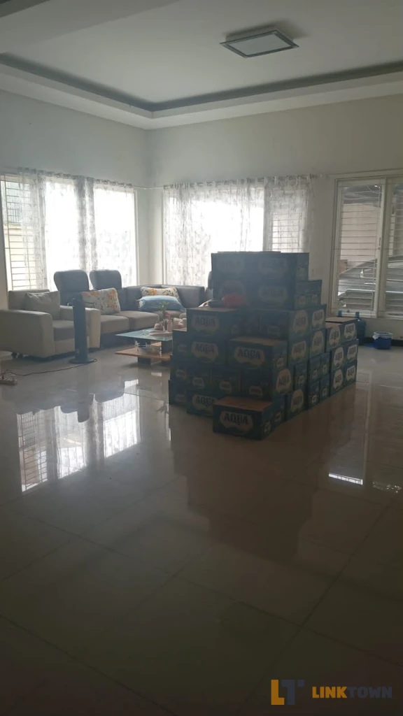 Harga Dibawah Pasaran dan bisa Nego Rumah 2 Lantai di Mojoarum