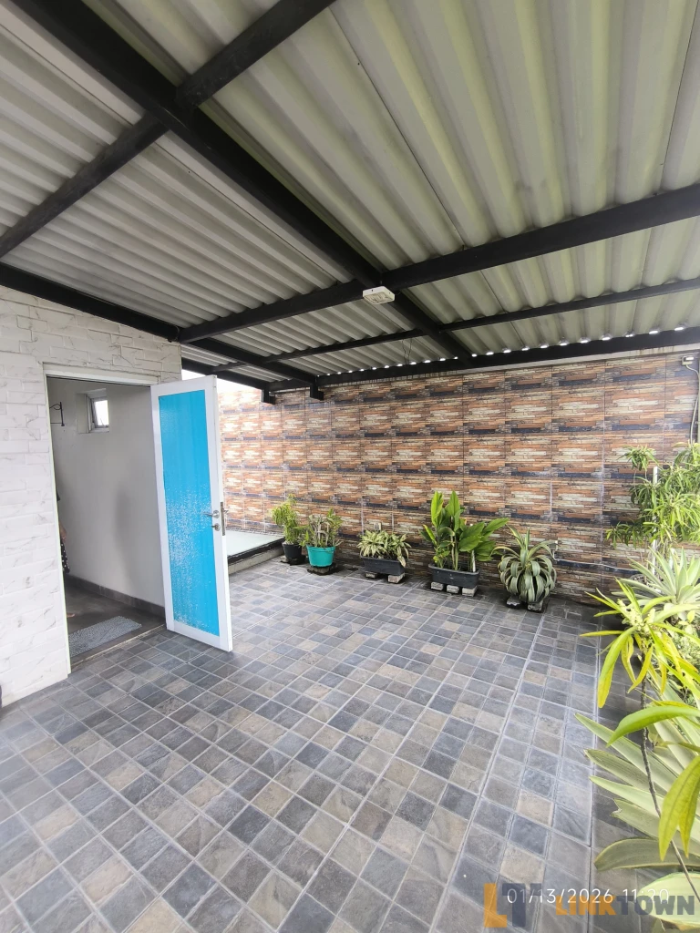 Dijual Nego Sampai Deal Rumah di Royal Residence Surabaya