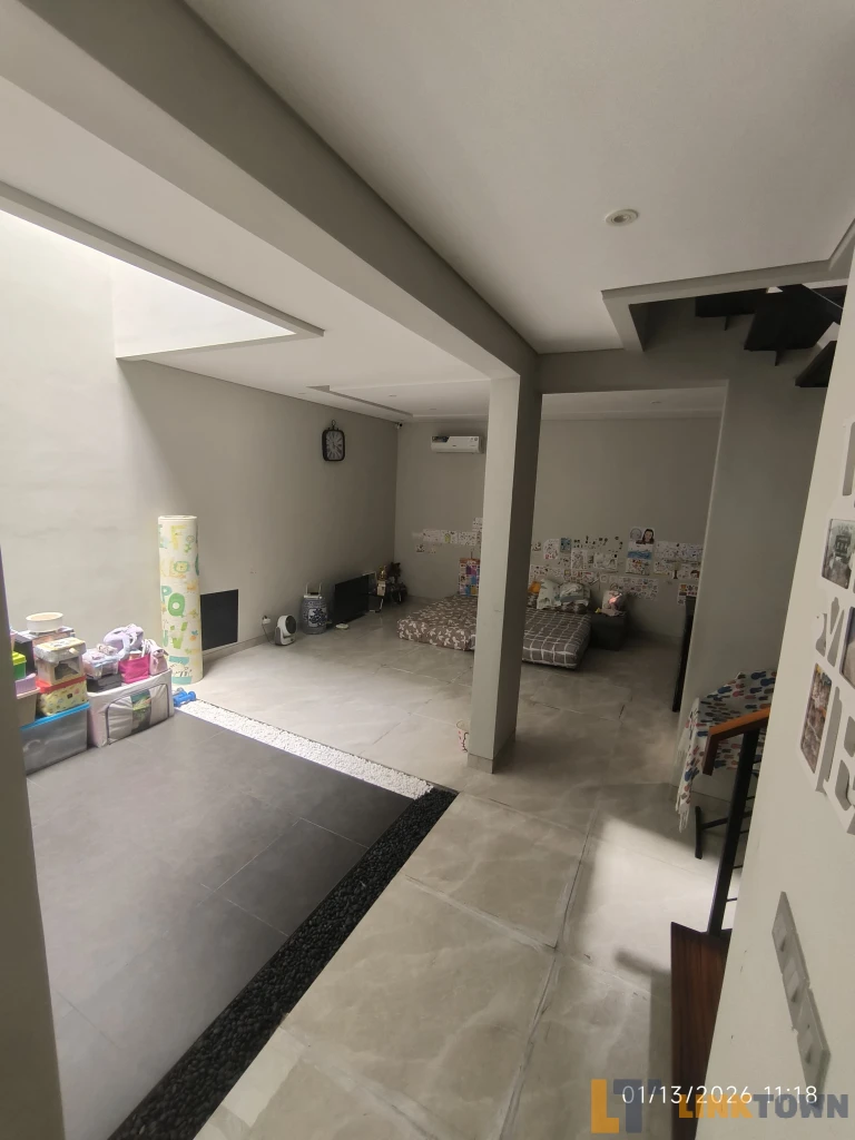 Dijual Nego Sampai Deal Rumah di Royal Residence Surabaya