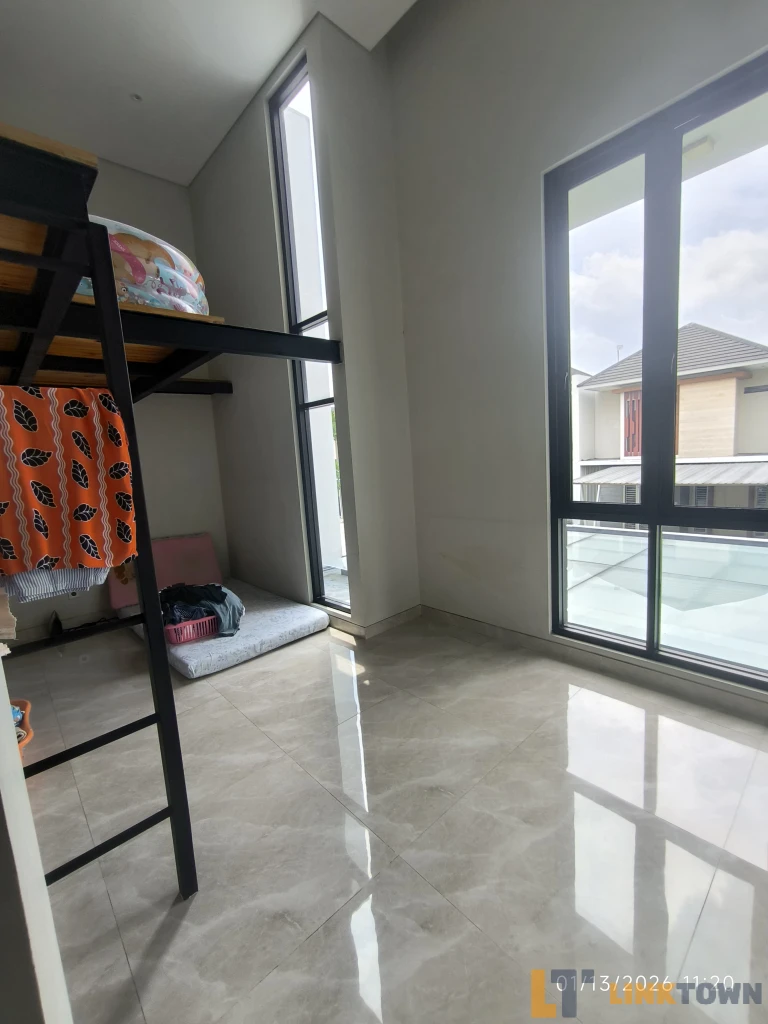 Dijual Nego Sampai Deal Rumah di Royal Residence Surabaya