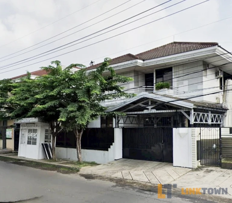 Nego Sampai Deal Rumah 2 Lantai di Raya Satelit Surabaya