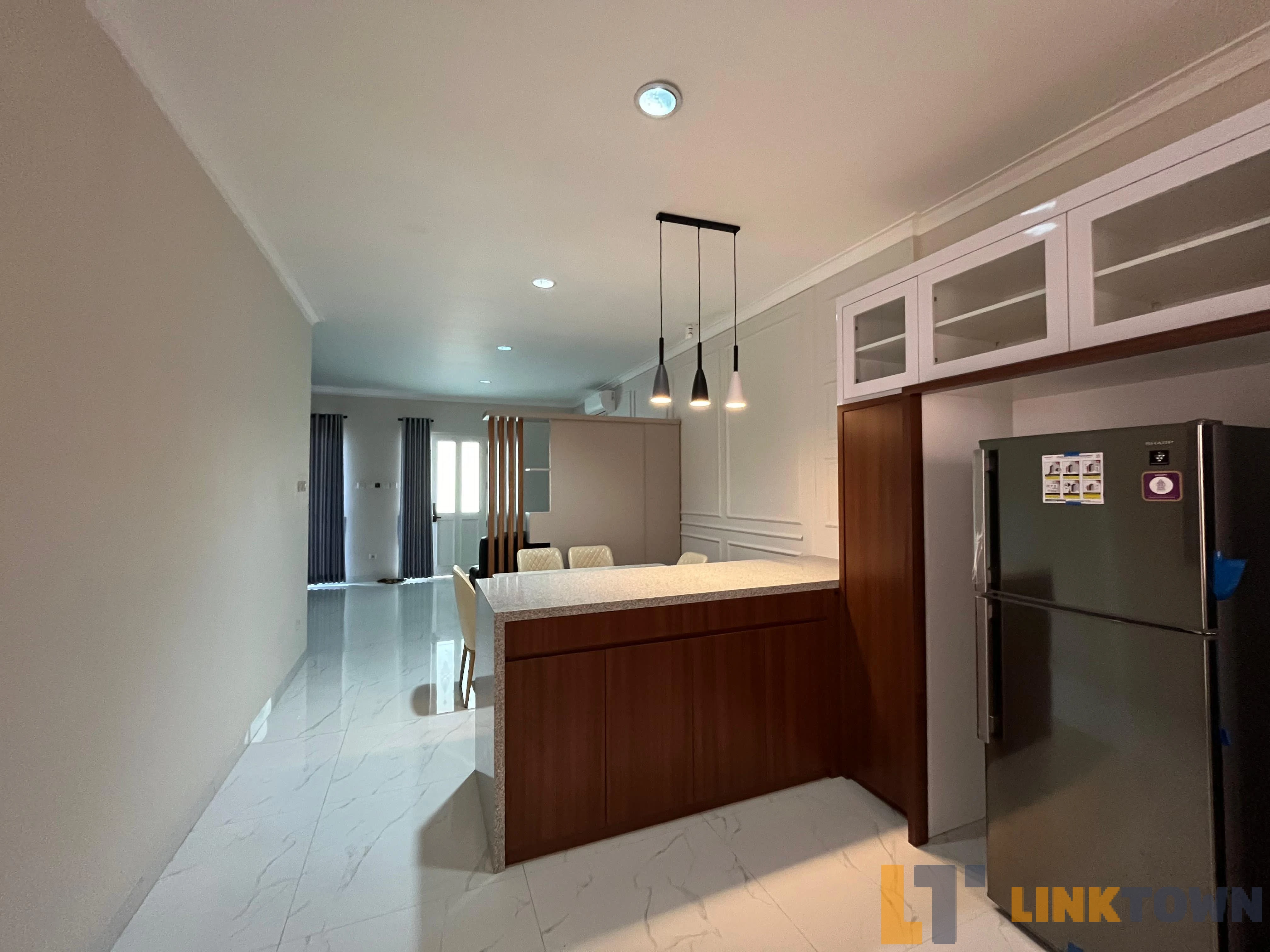Linktown Grand Wisata