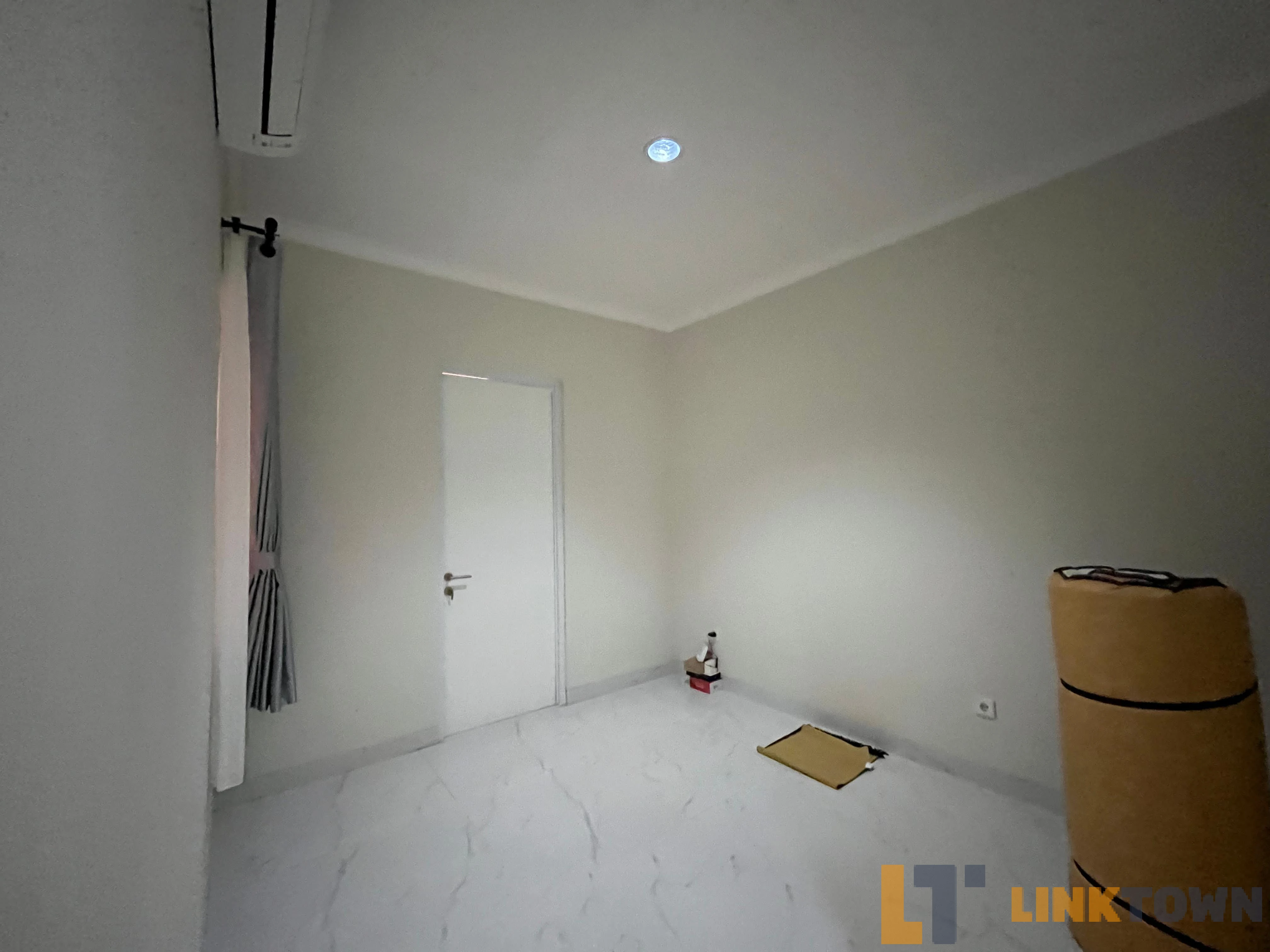 Linktown Grand Wisata
