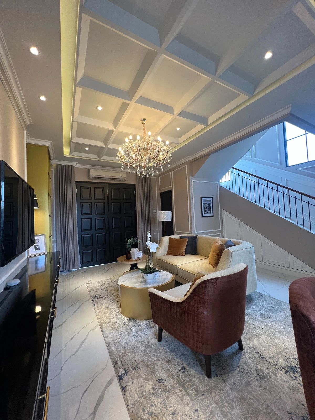 Linktown Classic House | Rumah 2 Lantai Bergaya Classic Modern